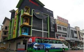 Golden Leaf Hotel Danga Bay